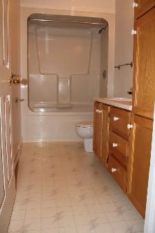 1100 sqft Spacious 2-Bedroom with huge balcony ready Aug.1 - Photo 2