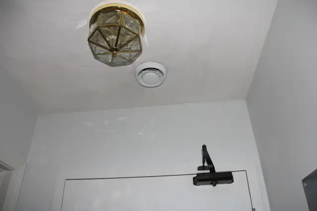 1100 sqft Spacious 2-Bedroom with huge balcony ready Aug.1 - Photo 6