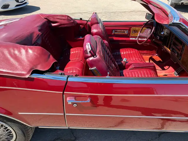 1982 Buick Riviera Convertible Second Owner with only 62,000 kms - Photo 3