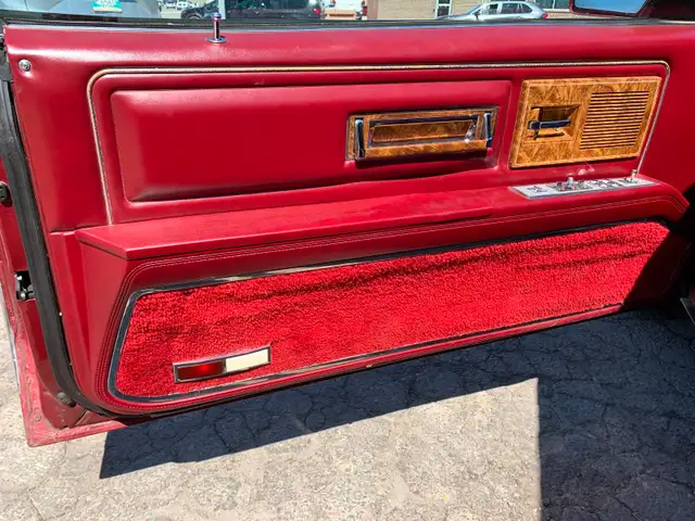 1982 Buick Riviera Convertible Second Owner with only 62,000 kms - Photo 11