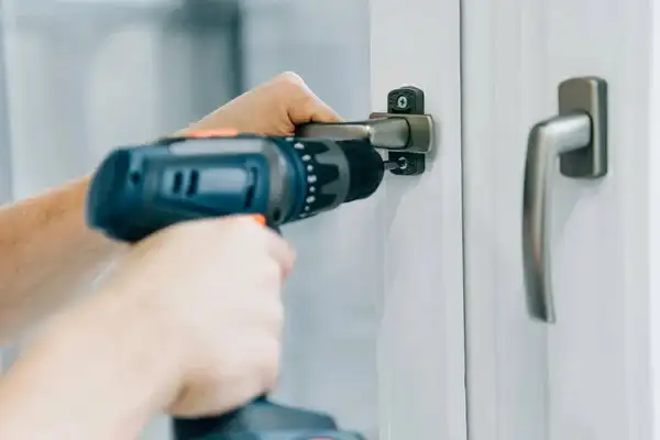 Broken Glass? Repair & Save Today! - Photo 4