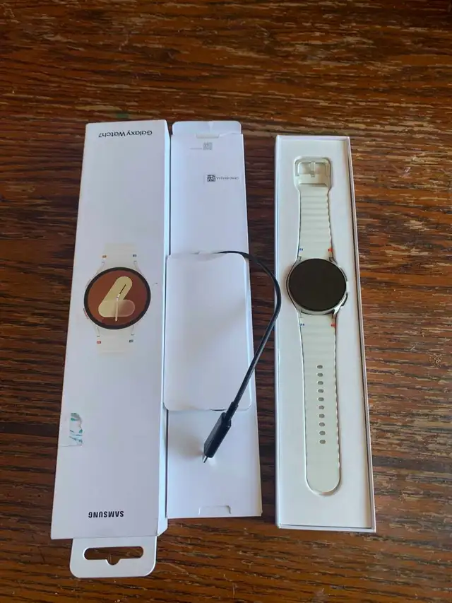 Samsung Galaxy Watch 7 Brand New - Photo 2