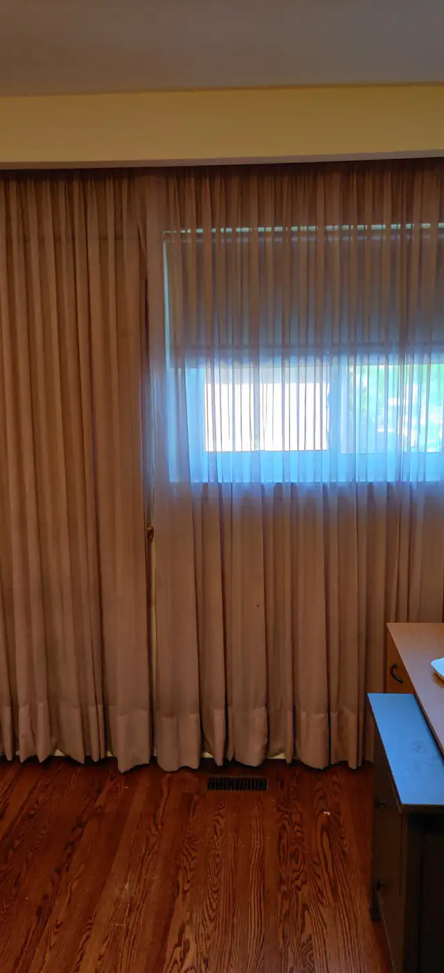 Furnished Room for Rent – Near York University (Keele Campus) - Photo 2