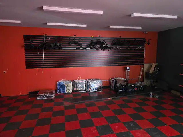 Convenience Store For Rent - Photo 2