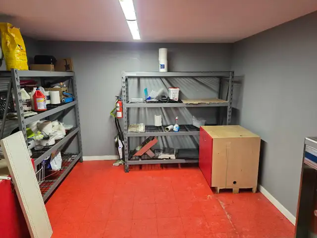 Convenience Store For Rent - Photo 5