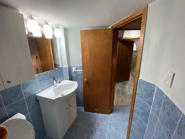 2 Bedroom Basement - Photo 9