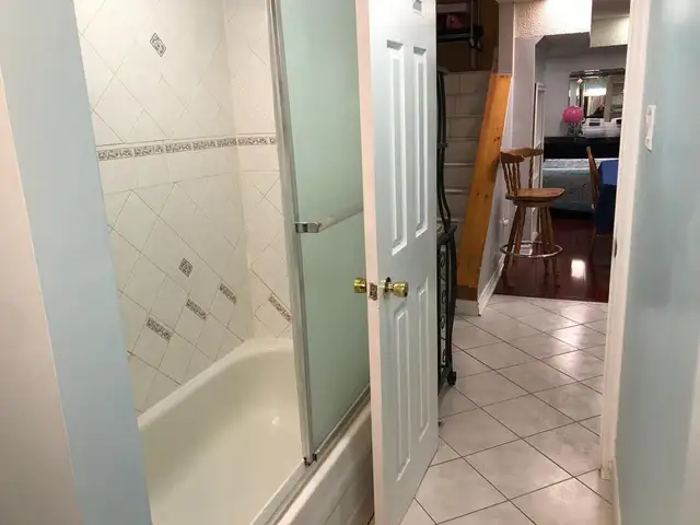 Upscale & Spacious Open Concept   Basement Apartment –Pickering - Photo 7