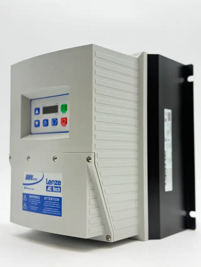 Lenze ESV402N04TFC 5HP VFD SMVector NEMA - $1699 - Photo 3