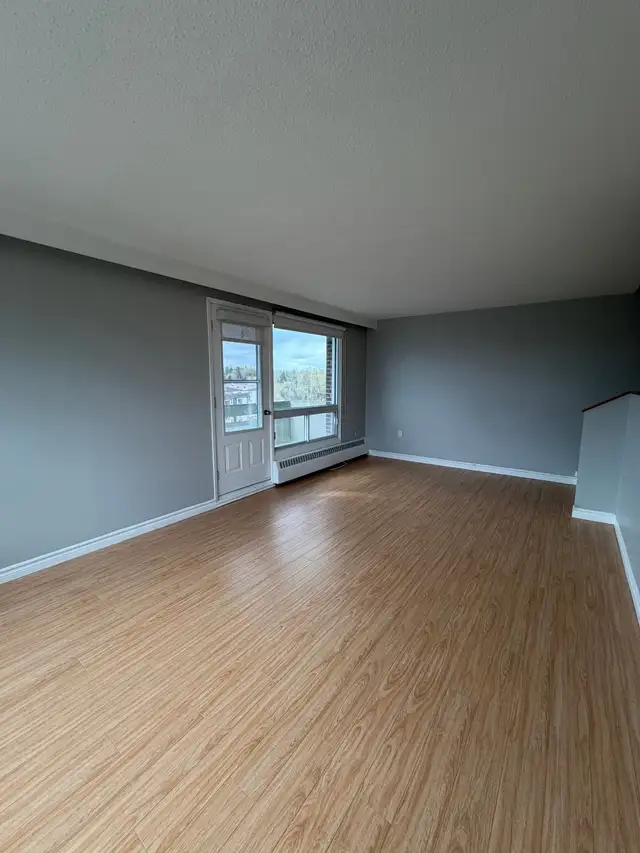 All inclusive ELMSMERE/MONTREAL RD, 2 Bed condo $2,150.00/month - Photo 2