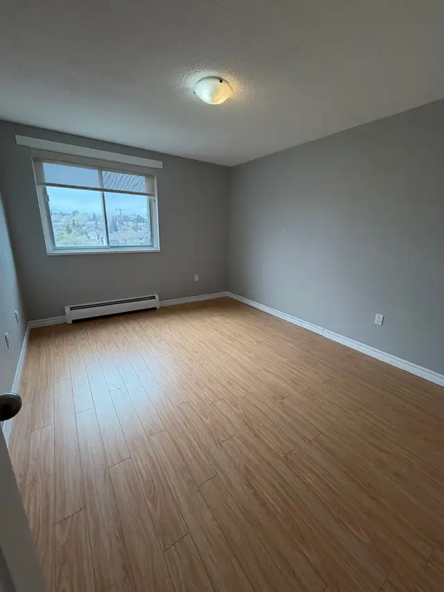 All inclusive ELMSMERE/MONTREAL RD, 2 Bed condo $2,150.00/month - Photo 7