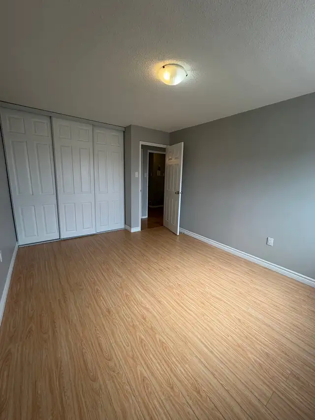 All inclusive ELMSMERE/MONTREAL RD, 2 Bed condo $2,150.00/month - Photo 8