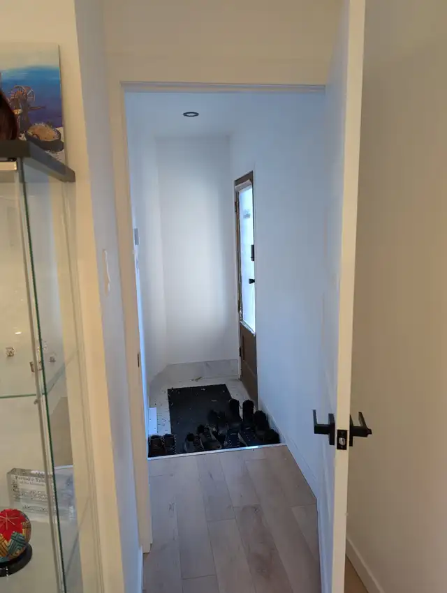 Newly Renovated 4 1/2 Apartment for Rent – Ville-Marie - Photo 16