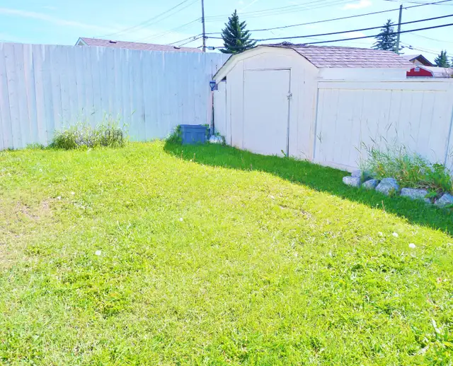 2BR Mn Flr-Best Value!Nwr Ktchn/Bth fencedyard-Quality-PetOK - Photo 3