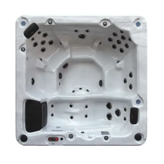 Floor Model ThunderBay 6 Person Hot Tub - Photo 2