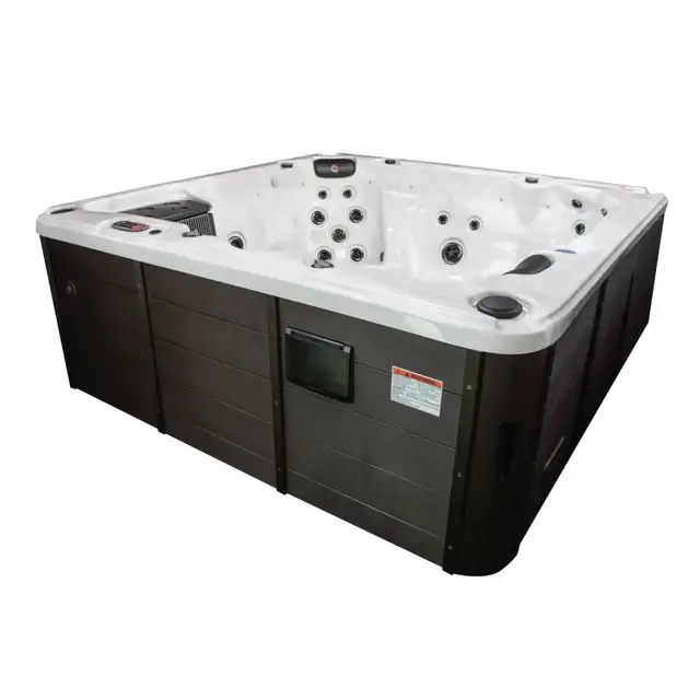 Floor Model ThunderBay 6 Person Hot Tub - Photo 3