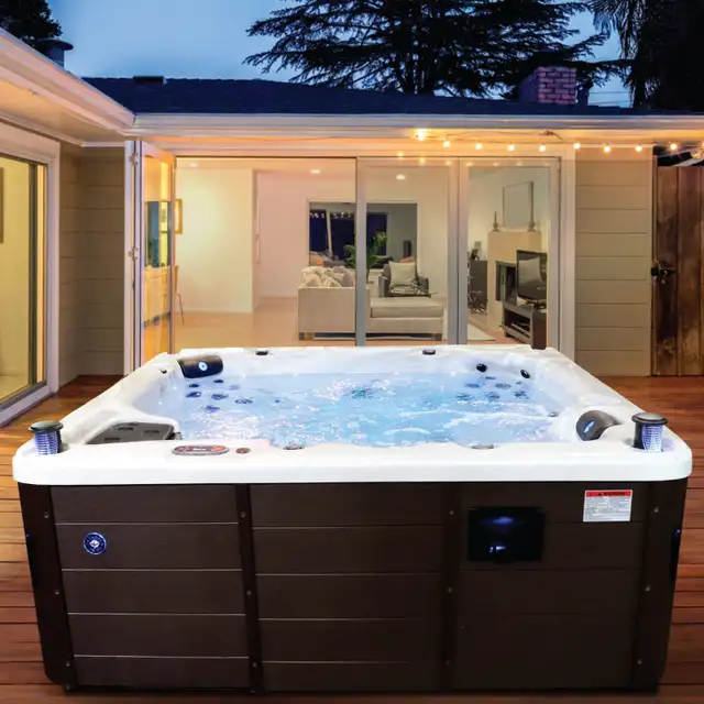 Floor Model ThunderBay 6 Person Hot Tub - Photo 6