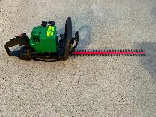 Weed Eater Gas Hedge Trimmer GHT 22