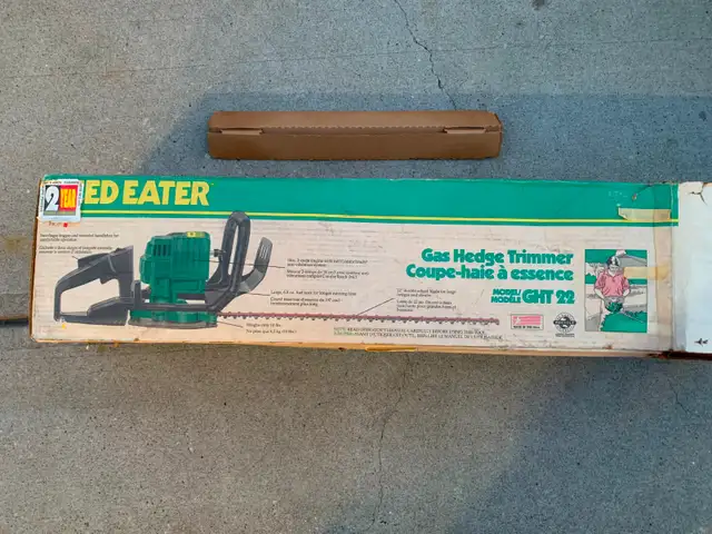 Weed Eater Gas Hedge Trimmer GHT 22 - Photo 2
