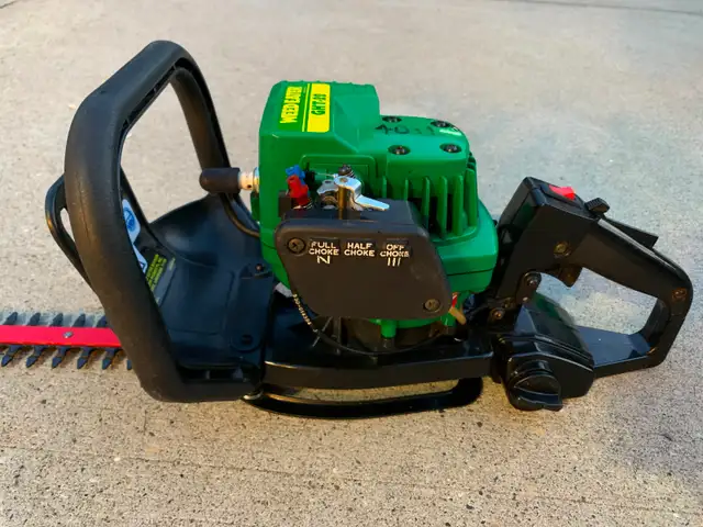 Weed Eater Gas Hedge Trimmer GHT 22 - Photo 6
