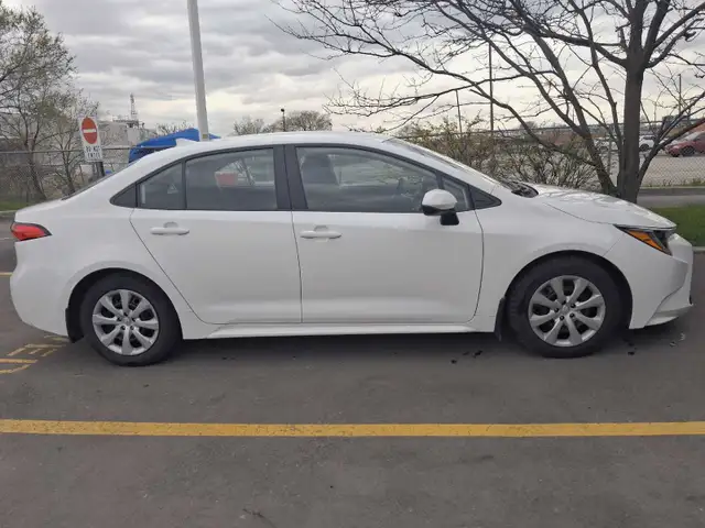 Toyota Corolla LE - Photo 8