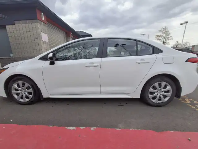 Toyota Corolla LE - Photo 7
