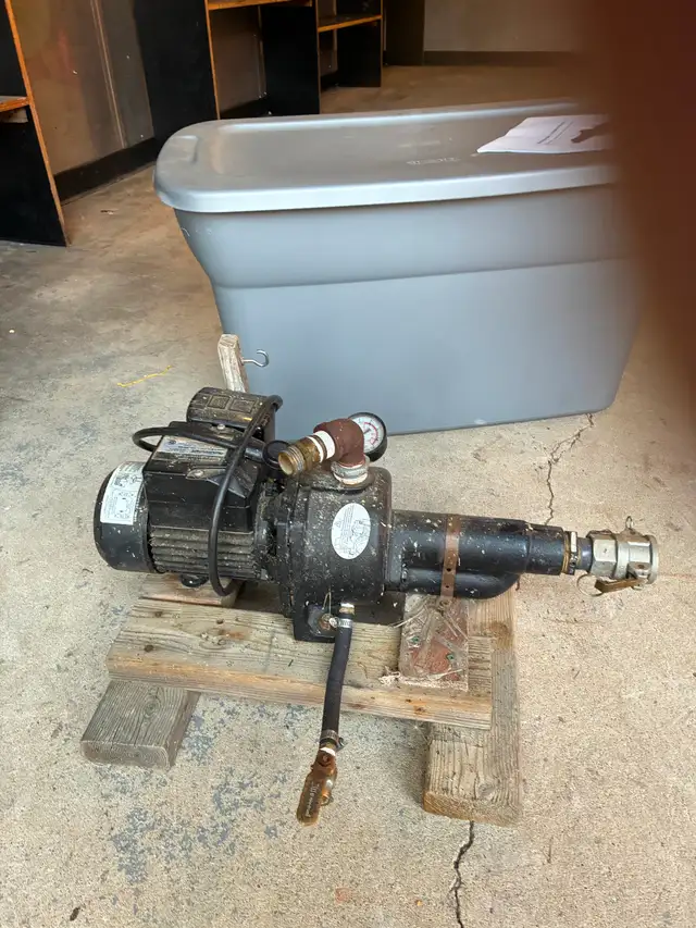 Convertible Jet Pump Mastercraft $100