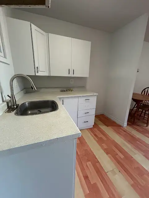 ELLIOT LAKE: 3 Bedroom townhouse for rent - Photo 2