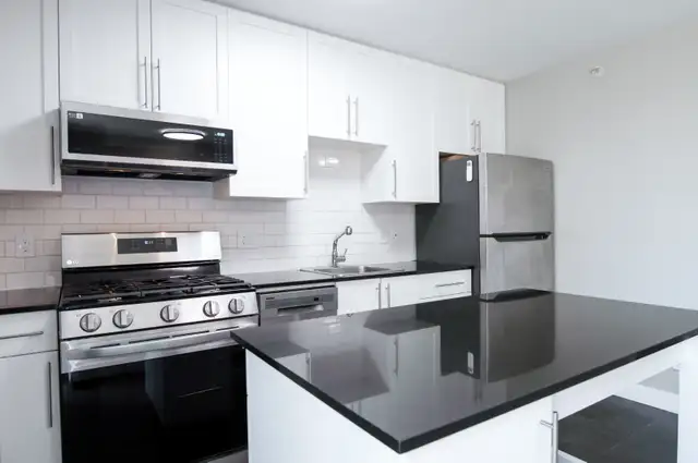 Sleeps 6 - Yaletown Townhouse-Style Condo - Photo 6
