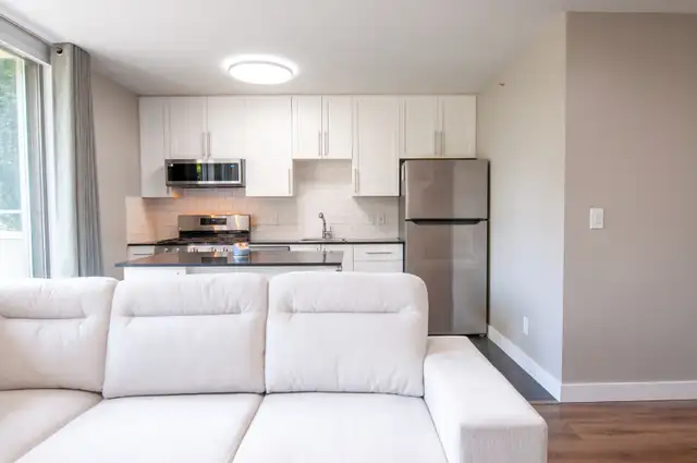 Sleeps 6 - Yaletown Townhouse-Style Condo - Photo 7