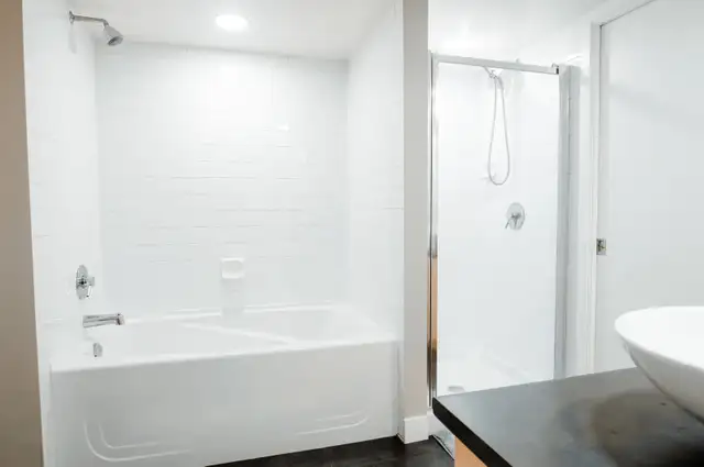 Sleeps 6 - Yaletown Townhouse-Style Condo - Photo 14