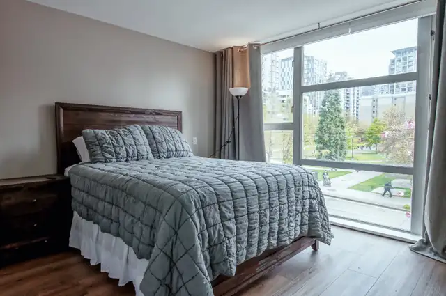 Sleeps 6 - Yaletown Townhouse-Style Condo - Photo 17