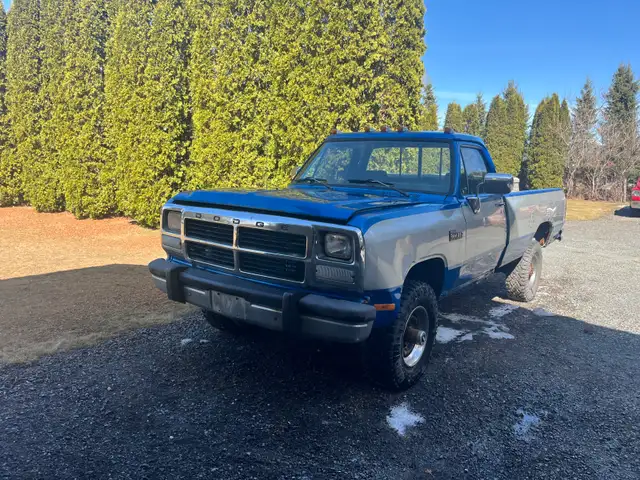 1993 FIRST GEN DODGE W250 CUMMINS - Photo 2