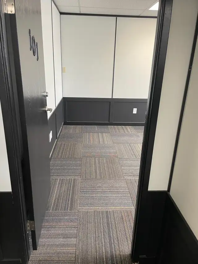 Commercial Space for Lease in Sutherland Office building - Photo 5