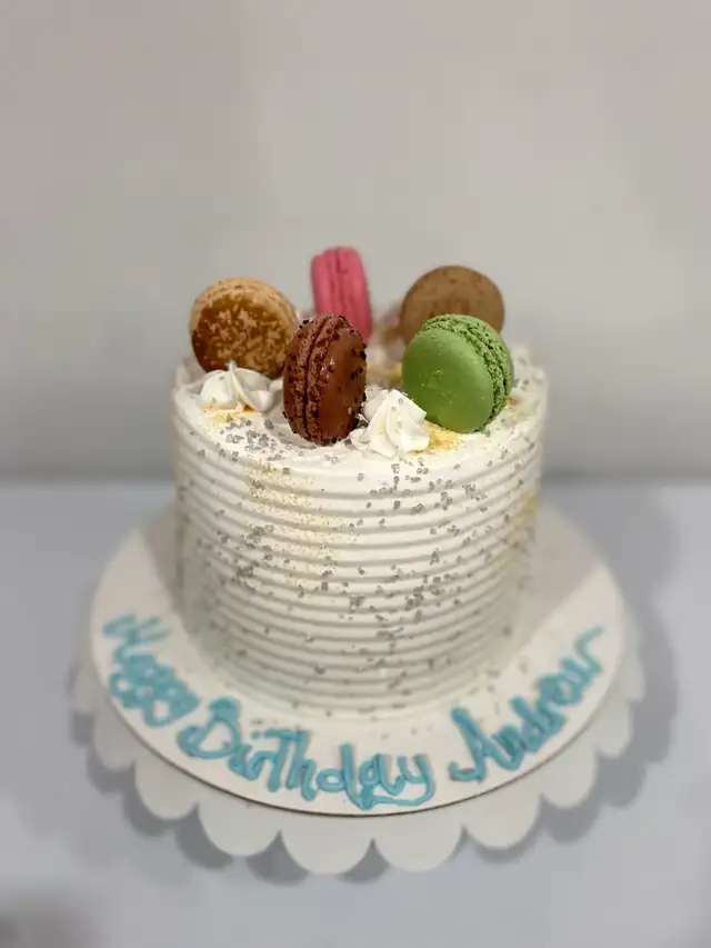 Macarons cake , Milton cakes Bakery desserts - Photo 5