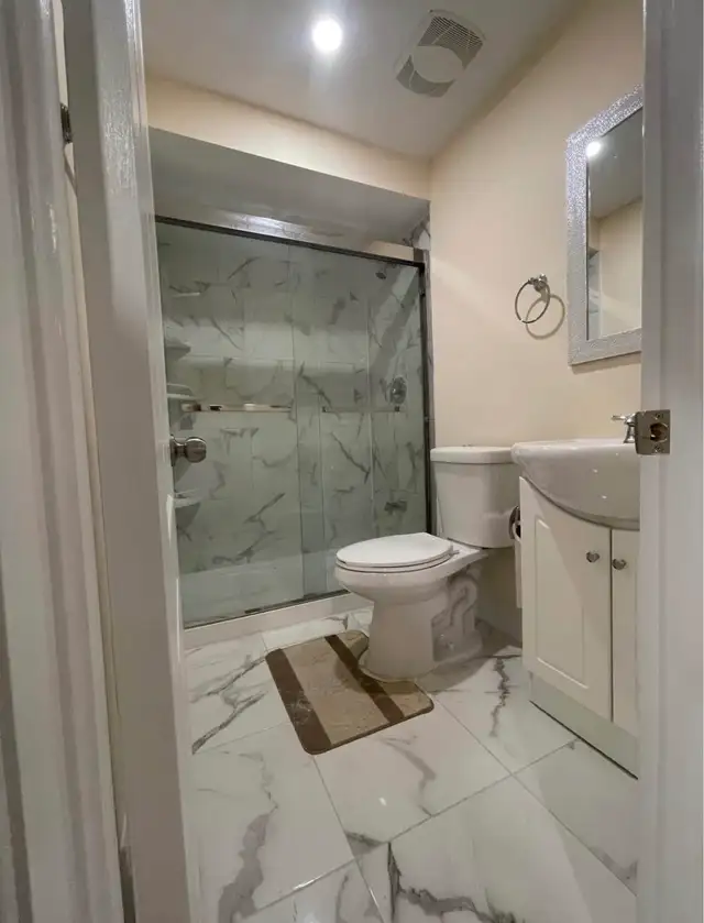 LEGAL 2-Bedroom Basement Appartment vailable from June 1st 2026 - Photo 2