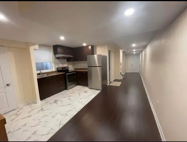 LEGAL 2-Bedroom Basement Appartment vailable from June 1st 2026 - Photo 6