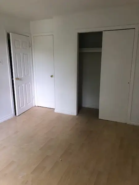 ELLIOT LAKE: 2 Bedroom townhouse w yard & parking - Photo 10