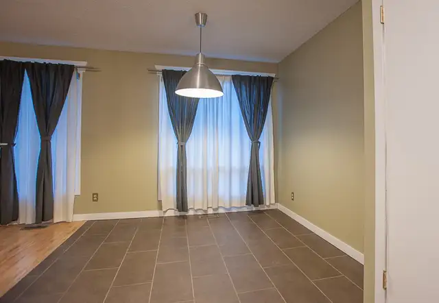3-BEDROOM HOME FOR RENT IN DEER RUN SE! - Photo 2