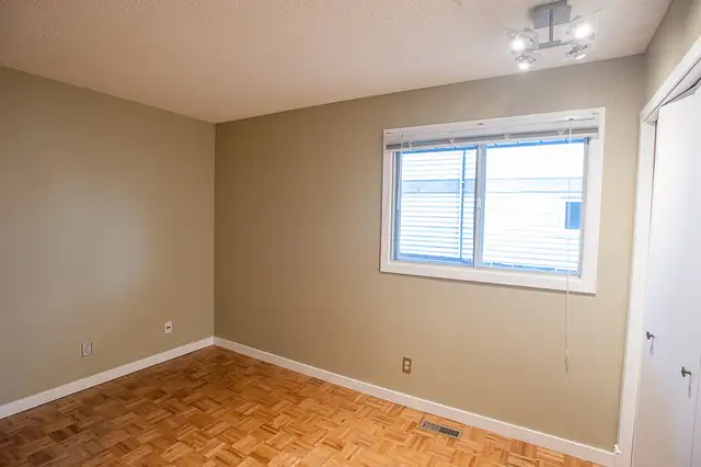 3-BEDROOM HOME FOR RENT IN DEER RUN SE! - Photo 4