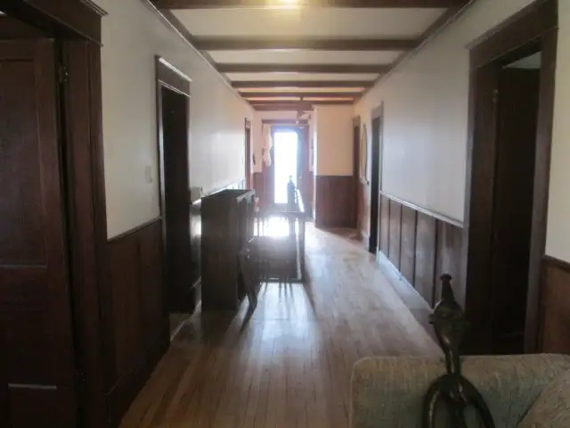 Logement à louer dans une maison patrimoniale - Photo 2
