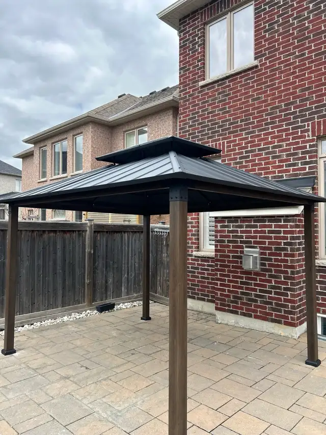 INSTALLATION GAZEBO