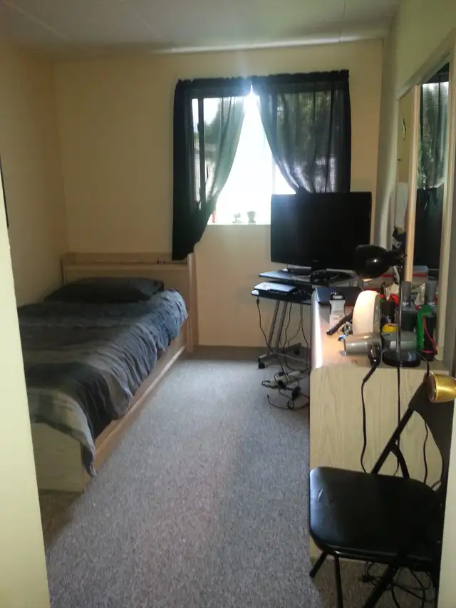 July 1st – One Bedroom – Top Floor w Balcony – All Inclusive - Photo 5