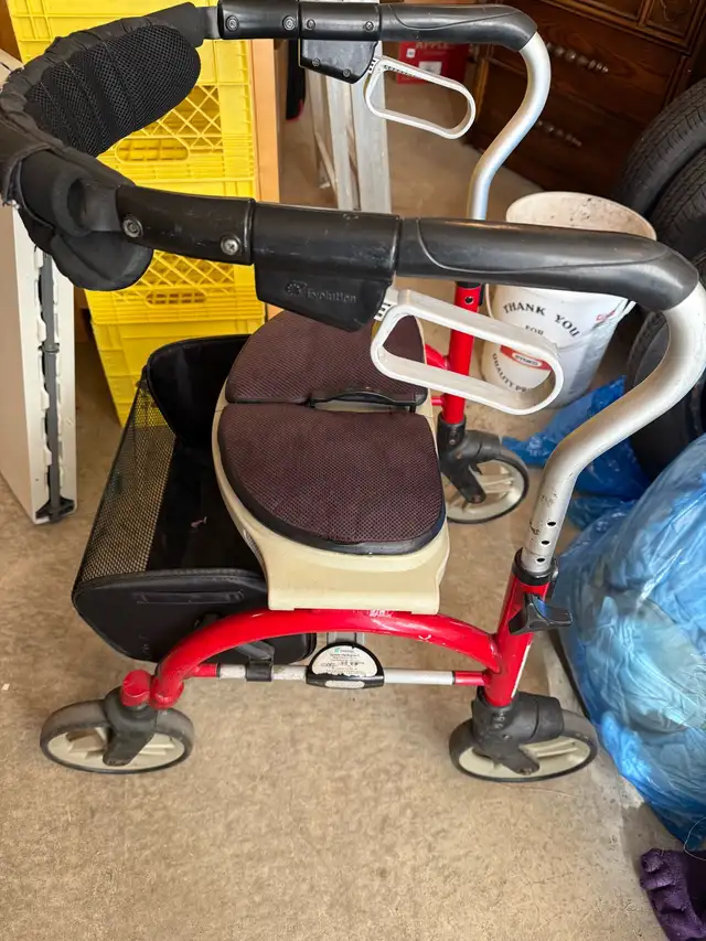walkers for sale 85$ each - Photo 2