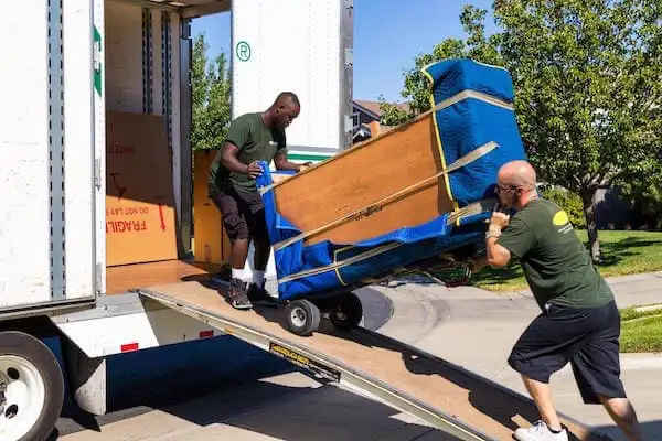 MOVING SERVICES ☎️ 437-971-0071 ☎️