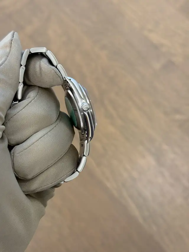 Rolex Oyster Perpetual Date 34mm - Photo 3