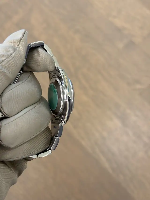 Rolex Oyster Perpetual Date 34mm - Photo 4