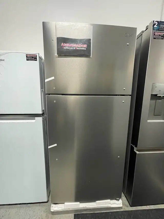 NEW 29.5" Midea Stainless Steel Fridge (Top Mount) 18 Cu.Ft