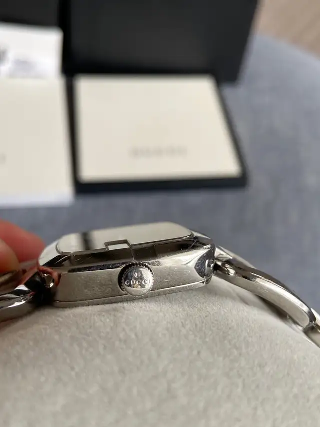 Ladies GUCCI Swiss Quartz Watch YA125407. $300 - Photo 6