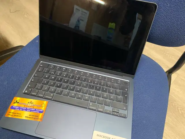 MacBook AIR M2 on sale - Photo 2