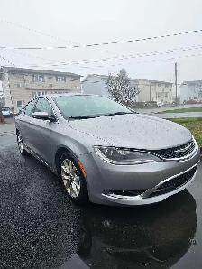 2015 Chrysler 200C Premium – Low KM (130k) – New MVI